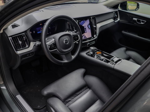 Volvo V60 T8 AWD Plus Dark Forest Lake Pano 360 Cam | 19'' | Thor Lights | Trekhaak wegkl.
