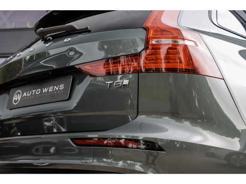 Volvo V60 T8 AWD Plus Dark Forest Lake Pano 360 Cam | 19'' | Thor Lights | Trekhaak wegkl.