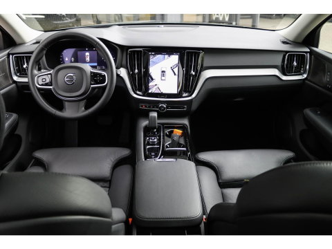 Volvo V60 T8 AWD Plus Dark Forest Lake Pano 360 Cam | 19'' | Thor Lights | Trekhaak wegkl.