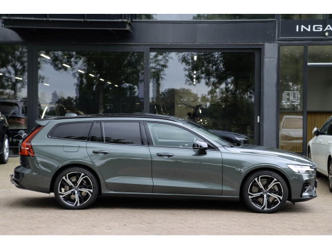Volvo V60 T8 AWD Plus Dark Forest Lake Pano 360 Cam | 19'' | Thor Lights | Trekhaak wegkl.
