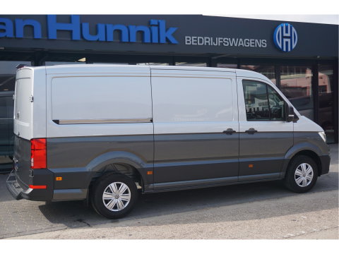 Volkswagen Crafter 35 177PK L3H2 AUT BPM VRIJ!! Navi, Cam, ACC, LED, Dual Tone Lak!! NR. 872