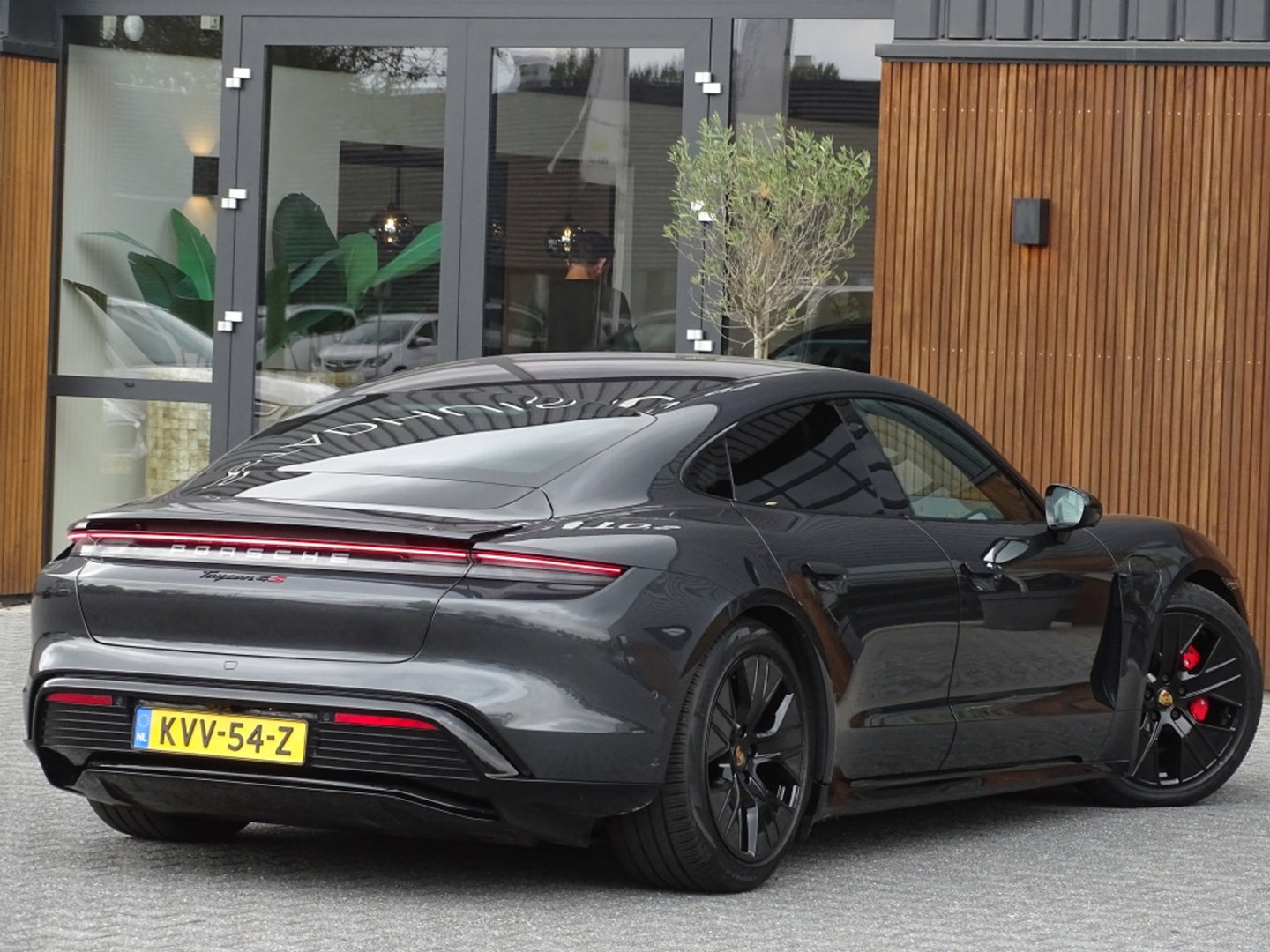 Porsche Taycan 4S 79 kWh 530PK / LED