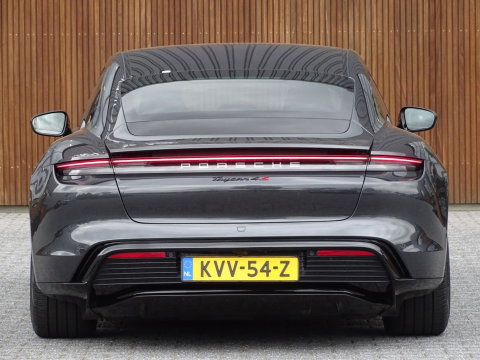 Porsche Taycan 4S 79 kWh 530PK / LED