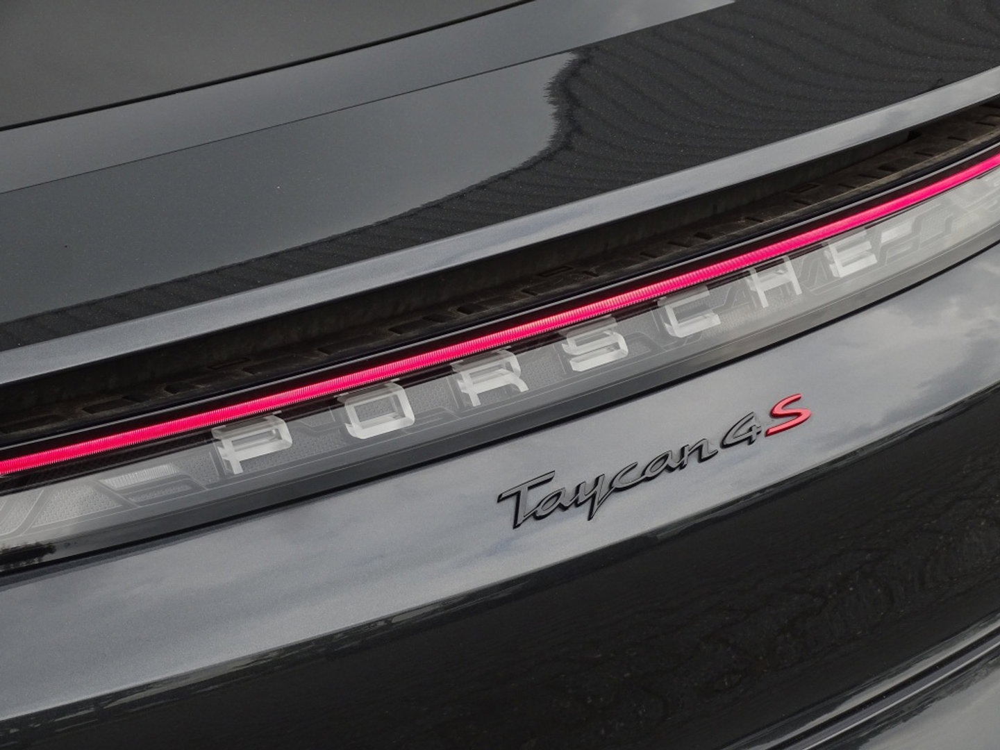 Porsche Taycan 4S 79 kWh 530PK / LED