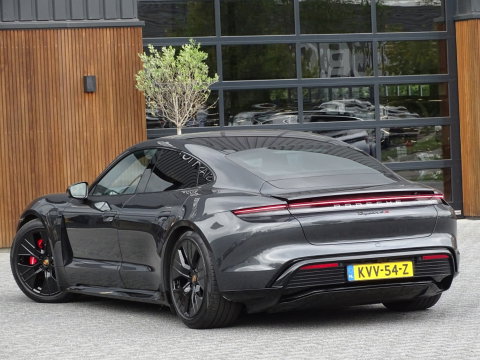 Porsche Taycan 4S 79 kWh 530PK / LED