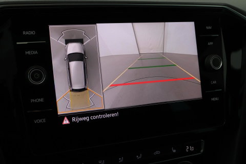 Volkswagen Passat Variant 1.4 TSI PHEV GTE Business | Massage | Panoramadak | 360° Camera | ACC | Standkachel | DCC | Matrix LED