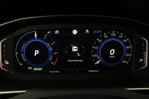 Volkswagen Passat Variant 1.4 TSI PHEV GTE Business | Massage | Panoramadak | 360° Camera | ACC | Standkachel | DCC | Matrix LED