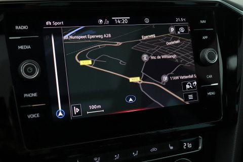 Volkswagen Passat Variant 1.4 TSI PHEV GTE Business | Massage | Panoramadak | 360° Camera | ACC | Standkachel | DCC | Matrix LED
