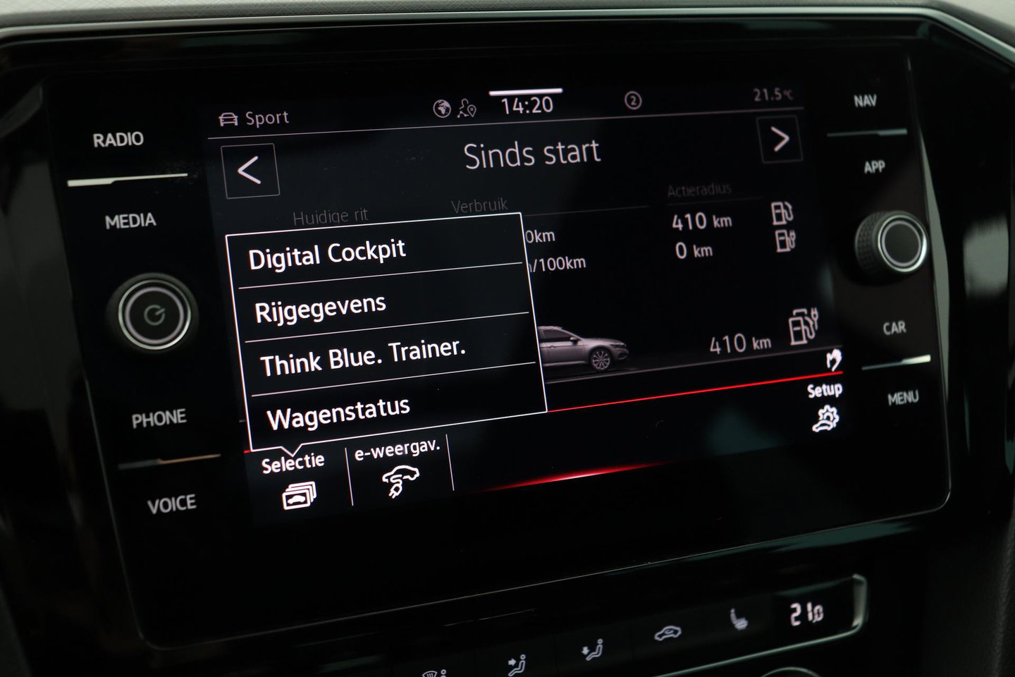 Volkswagen Passat Variant 1.4 TSI PHEV GTE Business | Massage | Panoramadak | 360° Camera | ACC | Standkachel | DCC | Matrix LED