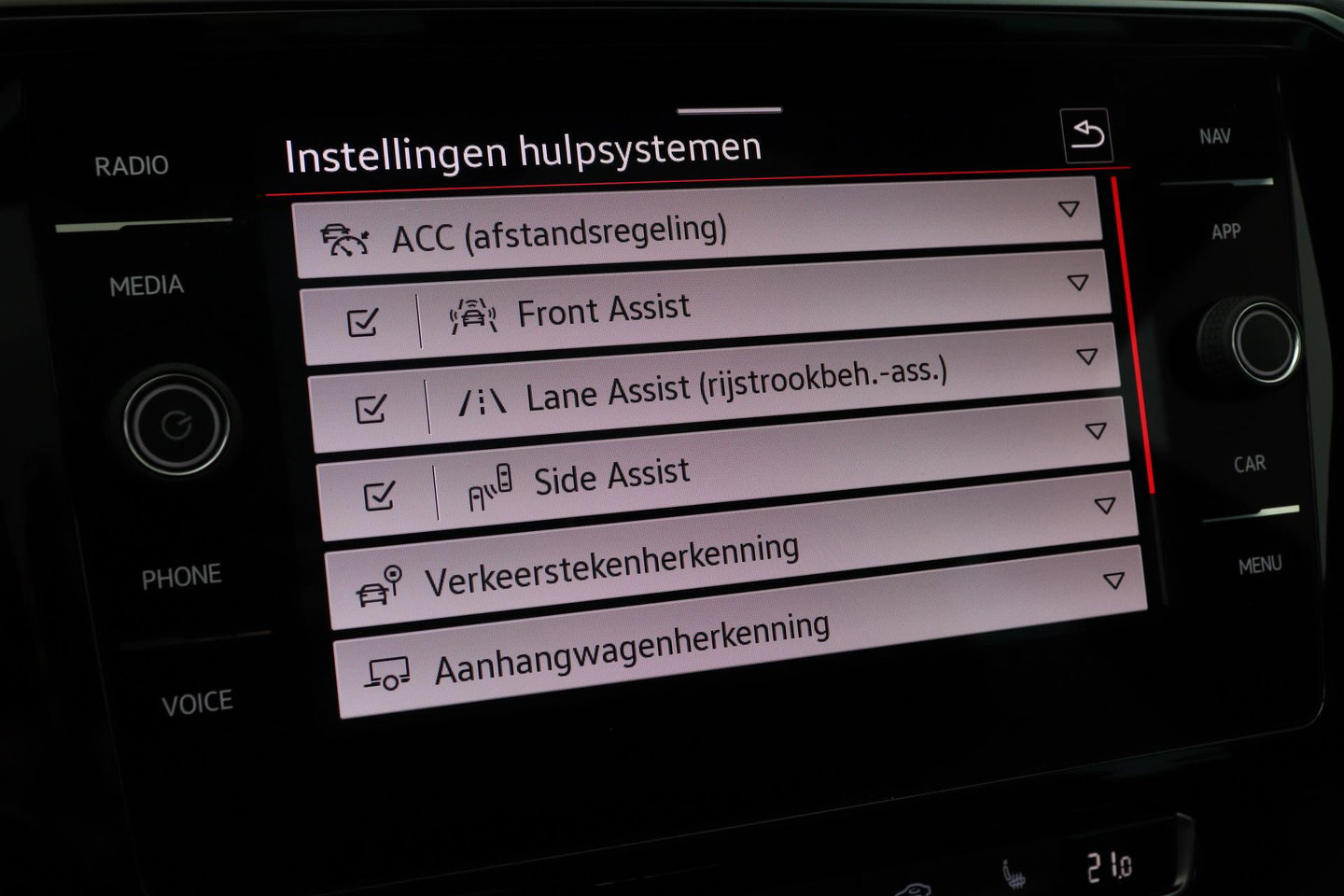Volkswagen Passat Variant 1.4 TSI PHEV GTE Business | Massage | Panoramadak | 360° Camera | ACC | Standkachel | DCC | Matrix LED