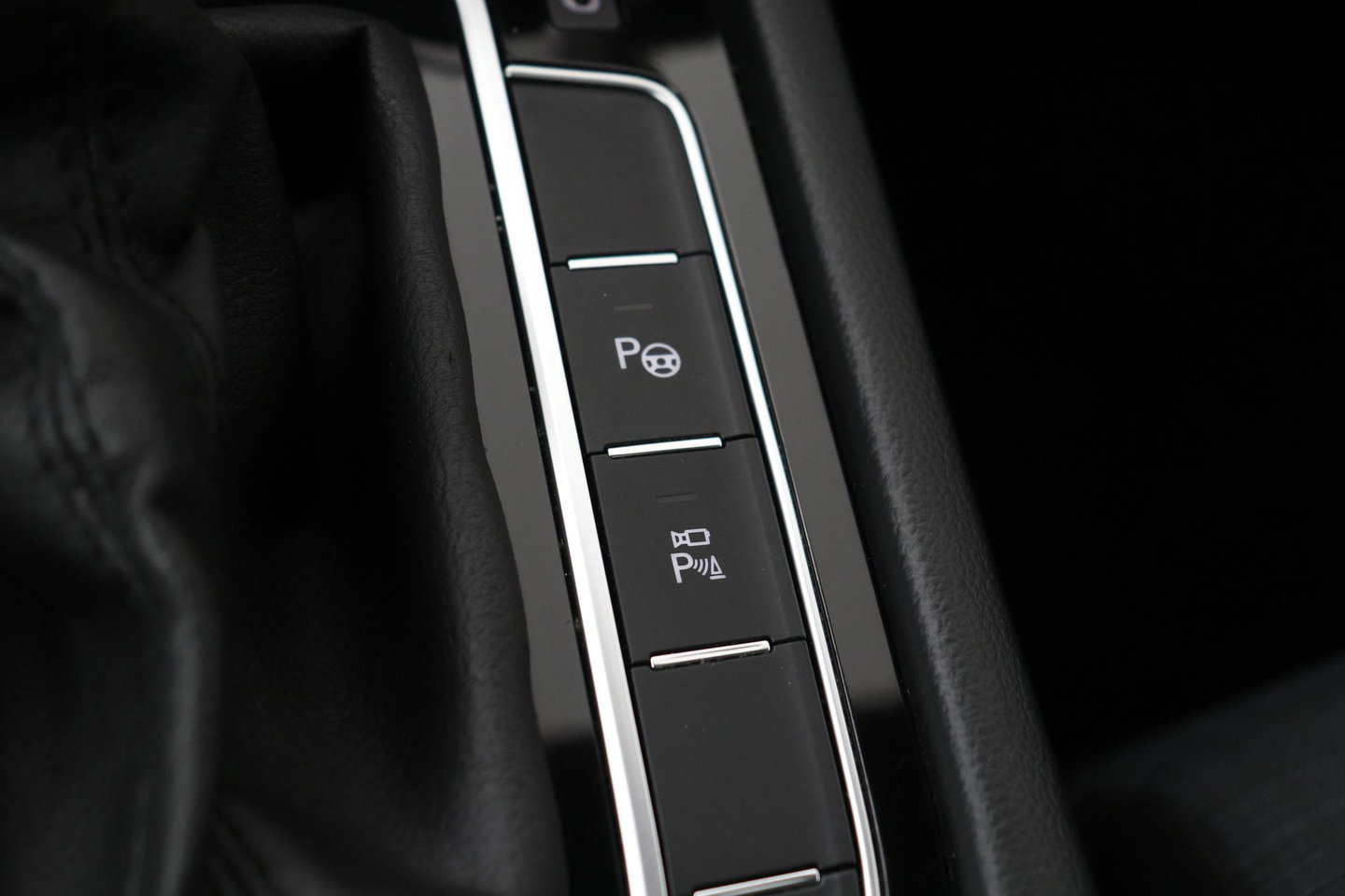 Volkswagen Passat Variant 1.4 TSI PHEV GTE Business | Massage | Panoramadak | 360° Camera | ACC | Standkachel | DCC | Matrix LED