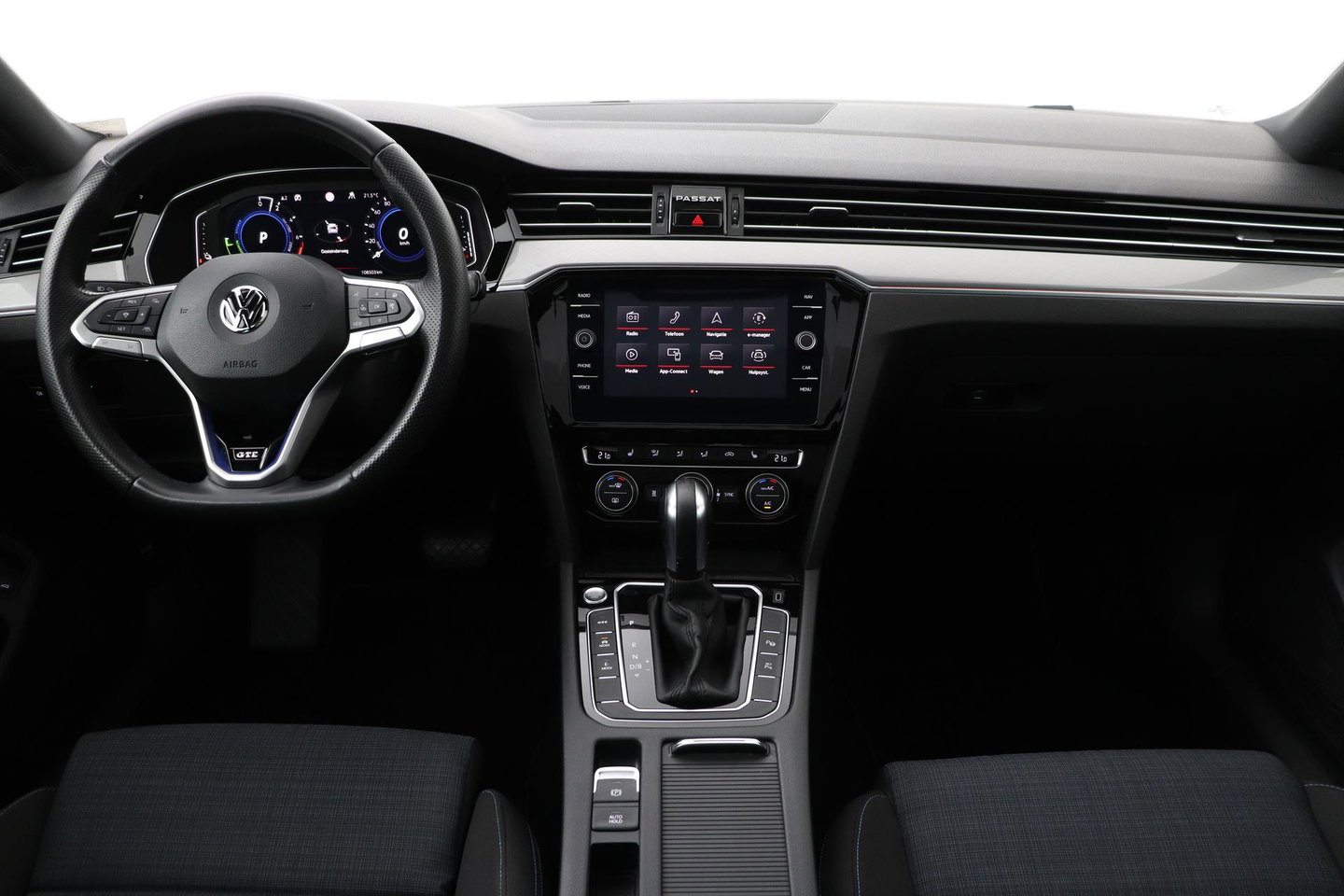 Volkswagen Passat Variant 1.4 TSI PHEV GTE Business | Massage | Panoramadak | 360° Camera | ACC | Standkachel | DCC | Matrix LED