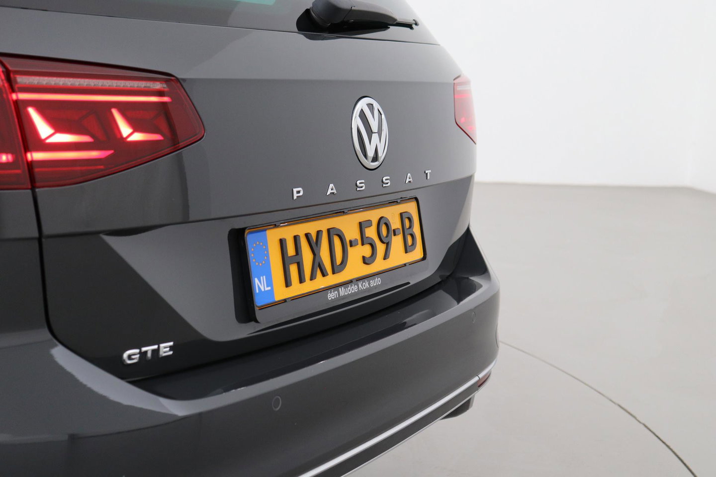 Volkswagen Passat Variant 1.4 TSI PHEV GTE Business | Massage | Panoramadak | 360° Camera | ACC | Standkachel | DCC | Matrix LED