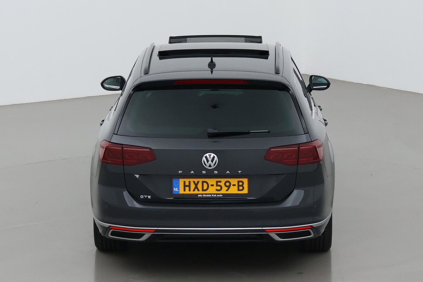 Volkswagen Passat Variant 1.4 TSI PHEV GTE Business | Massage | Panoramadak | 360° Camera | ACC | Standkachel | DCC | Matrix LED