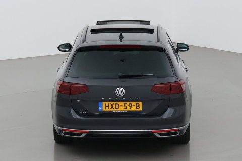 Volkswagen Passat Variant 1.4 TSI PHEV GTE Business | Massage | Panoramadak | 360° Camera | ACC | Standkachel | DCC | Matrix LED