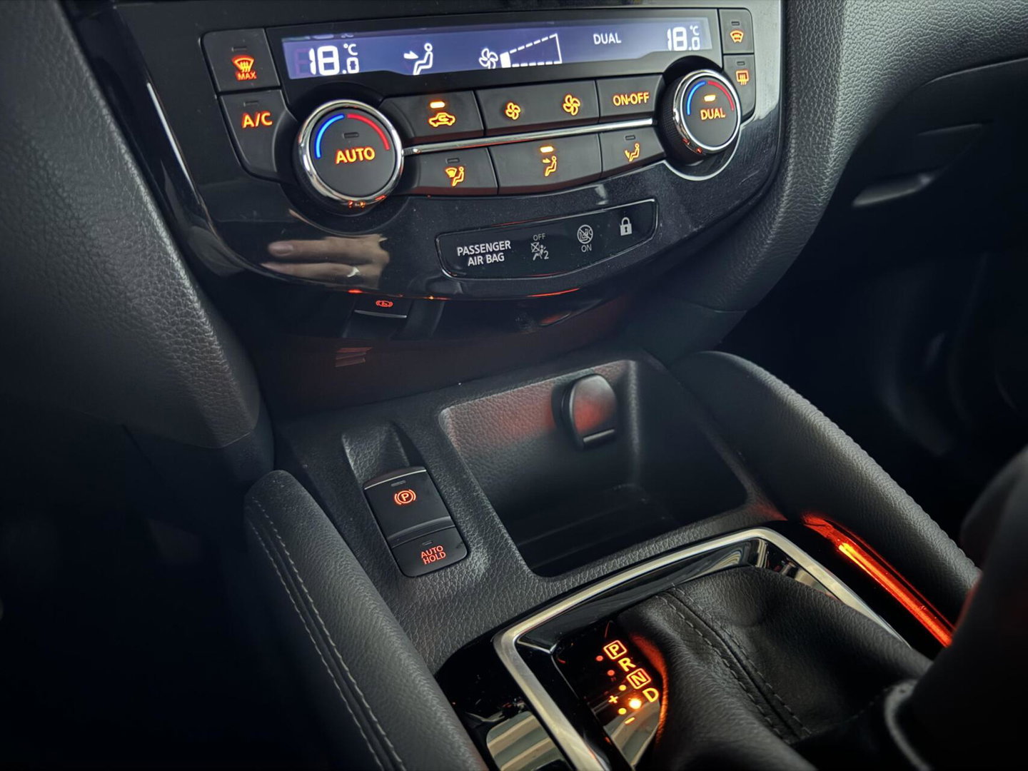 Nissan QASHQAI 1.3 DIG-T Tekna+ Pano 360° CarPlay Trekh. NAP