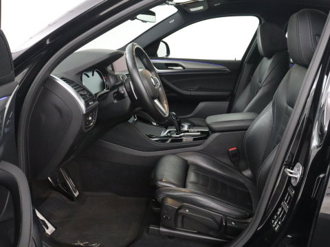 BMW X4 xDrive20i High Executive Edition M-sport | Panoramadak | Leder | Trekhaak | Camera | Sfeerverlichting | Stoelverwarming | Full LED | Climate control | Park assist | Cruise control |