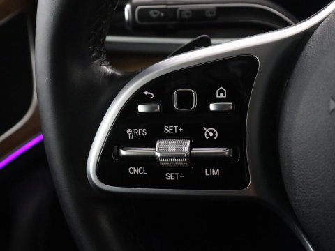 Mercedes-Benz GLE 350 e 4MATIC | SOH 96.4% | Leder | Trekhaak | Sfeerverlichting | Camera | Park assist | Full LED | Stoelverwarming | Cruise control | Navigatie |