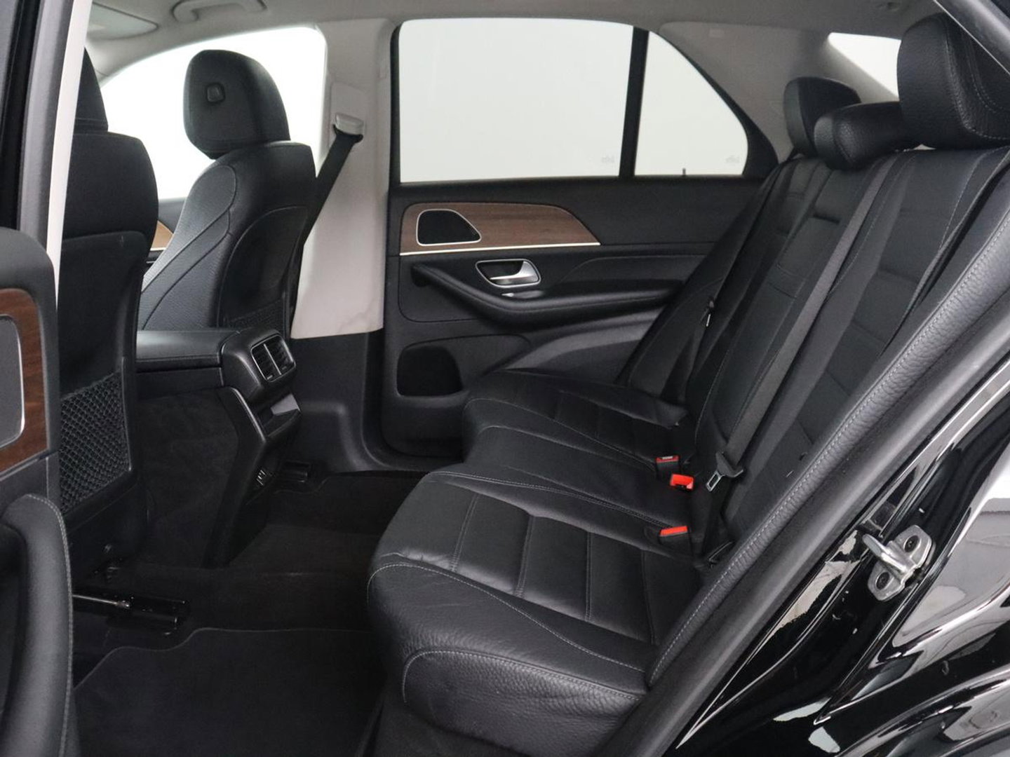 Mercedes-Benz GLE 350 e 4MATIC | SOH 96.4% | Leder | Trekhaak | Sfeerverlichting | Camera | Park assist | Full LED | Stoelverwarming | Cruise control | Navigatie |