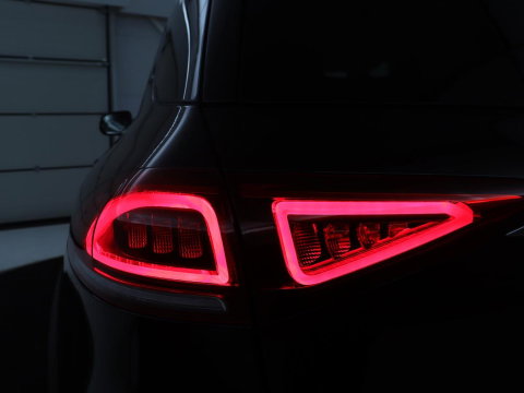 Mercedes-Benz GLE 350 e 4MATIC | SOH 96.4% | Leder | Trekhaak | Sfeerverlichting | Camera | Park assist | Full LED | Stoelverwarming | Cruise control | Navigatie |