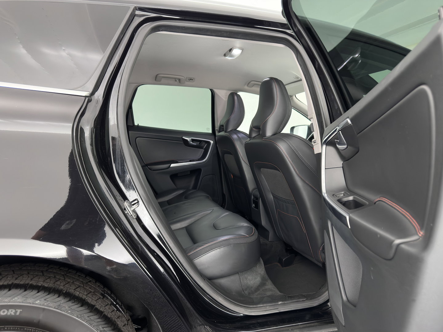 Volvo XC60 2.0 D3 FWD Ocean Race Aut. *LEATHER | HEATED-COMFORTSEATS | NAVI-FULLMAP | PRIVACY-GLASS | ECC | PDC | CRUISE | 18''ALU*