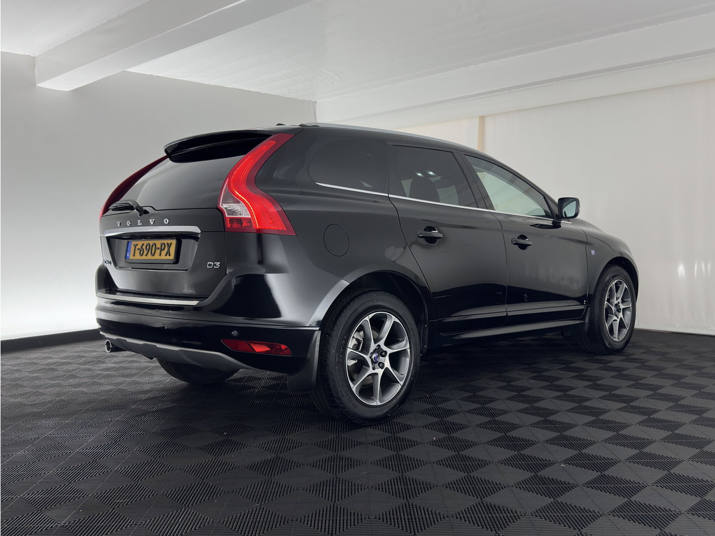 Volvo XC60 2.0 D3 FWD Ocean Race Aut. *LEATHER | HEATED-COMFORTSEATS | NAVI-FULLMAP | PRIVACY-GLASS | ECC | PDC | CRUISE | 18''ALU*