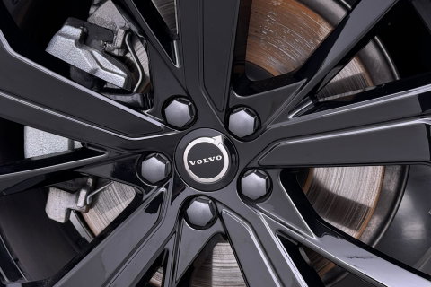 Volvo XC60 T6 Plus Black Edition | Harman/Kardon | Pilot Assist | Panoramadak | 360° Camera | Head-Up | Stoel+Stuurverwarming | 21 Inch