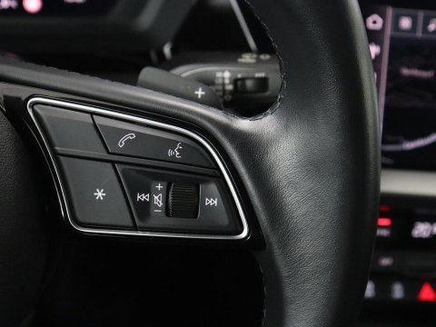 Audi A3 Limousine 35 TFSI Advanced edition | Camera | LED | Apple Carplay | Adapt. Cruise |