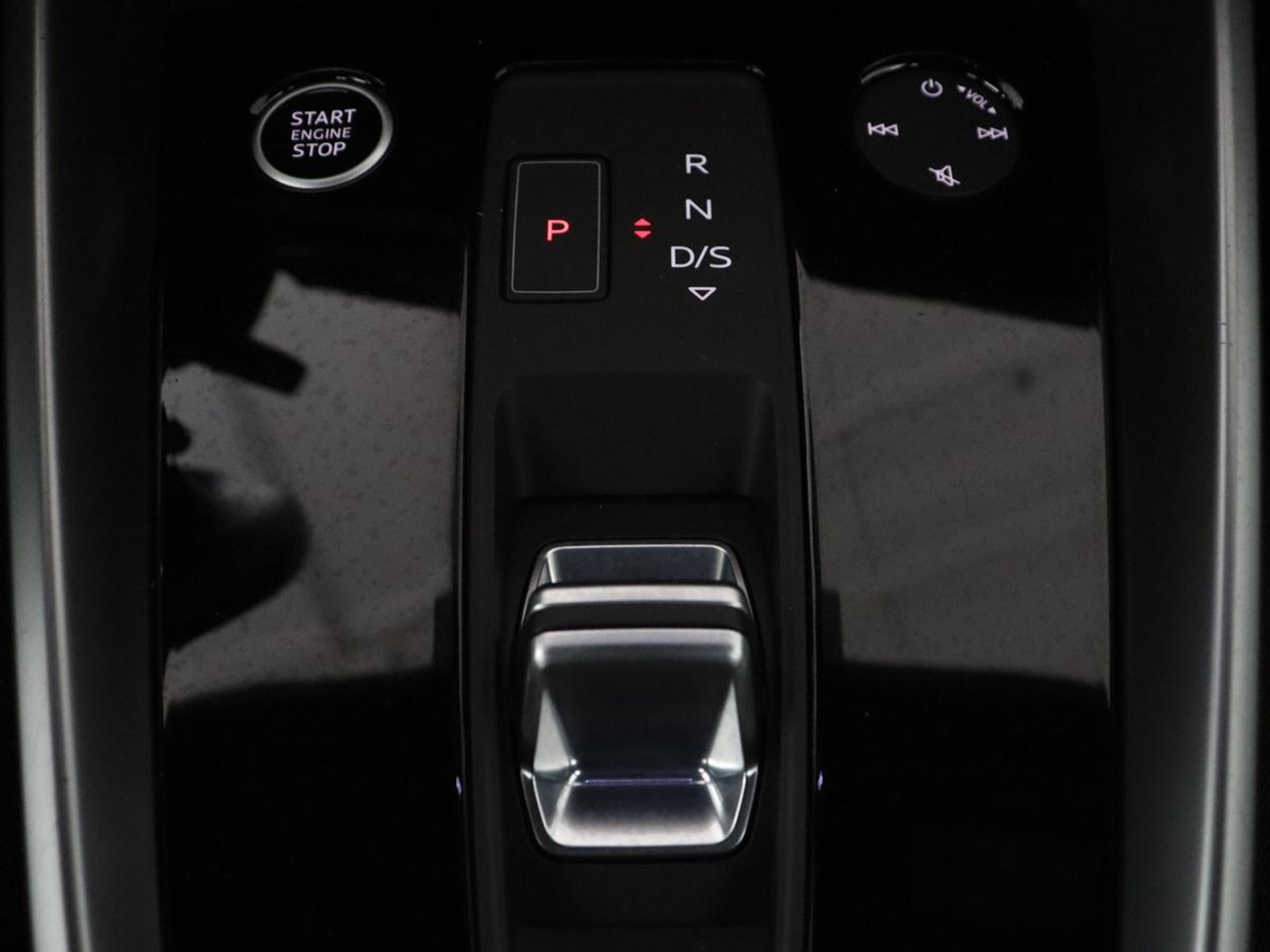 Audi A3 Limousine 35 TFSI Advanced edition | Camera | LED | Apple Carplay | Adapt. Cruise |