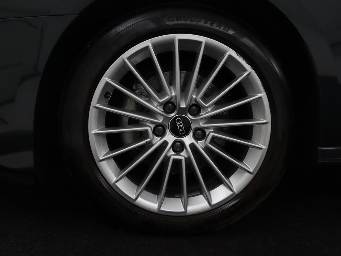 Audi A3 Limousine 35 TFSI Advanced edition | Camera | LED | Apple Carplay | Adapt. Cruise |