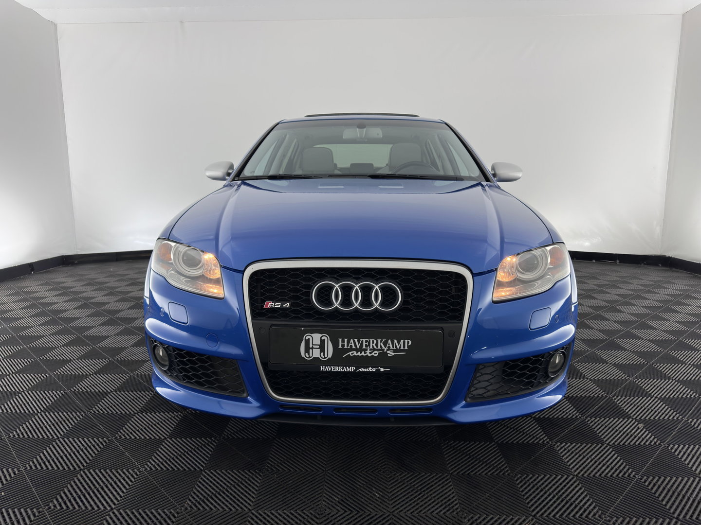 Audi A4 Limousine 4.2 V8 RS 4 Quattro