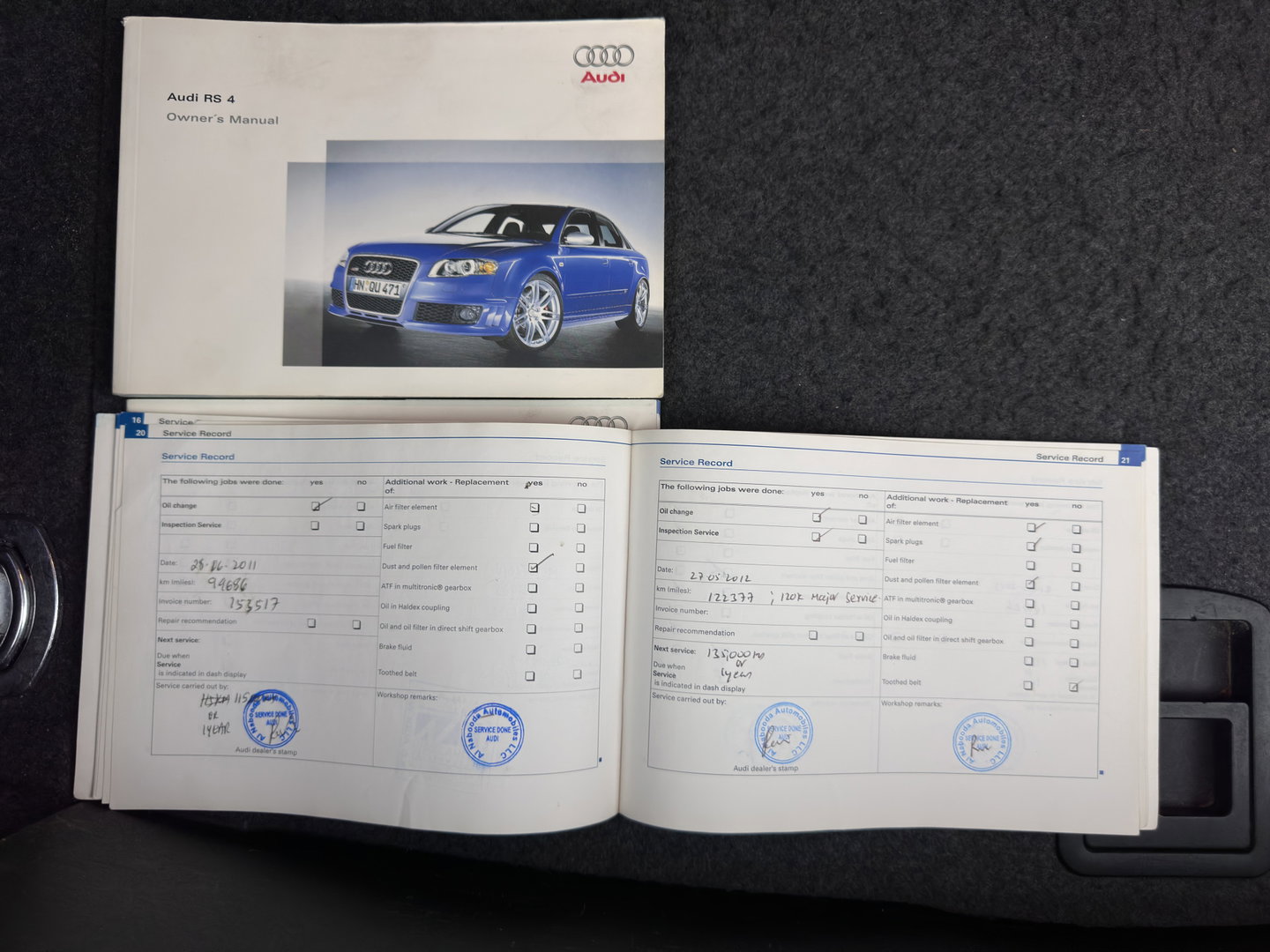 Audi A4 Limousine 4.2 V8 RS 4 Quattro