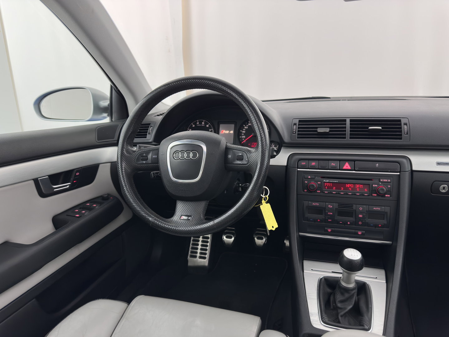 Audi A4 Limousine 4.2 V8 RS 4 Quattro