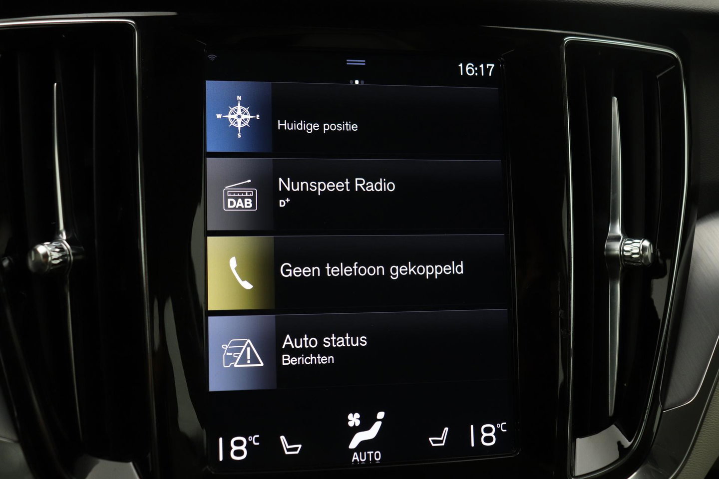 Volvo V60 2.0 D4 Inscription | Harman/Kardon | Pilot-assist | BLIS | Trekhaak | Stoelverwarming | Carplay | ACC