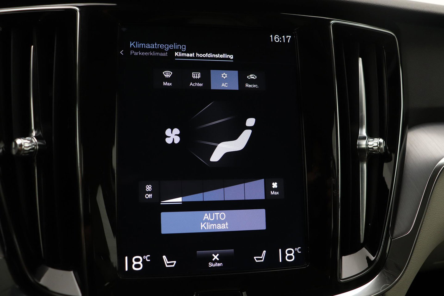 Volvo V60 2.0 D4 Inscription | Harman/Kardon | Pilot-assist | BLIS | Trekhaak | Stoelverwarming | Carplay | ACC