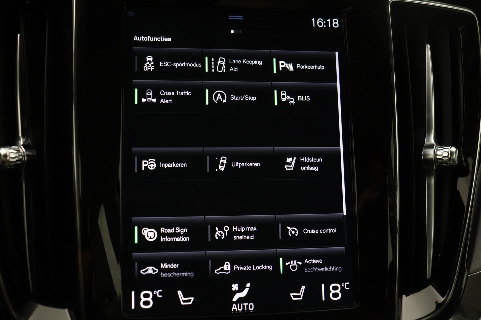 Volvo V60 2.0 D4 Inscription | Harman/Kardon | Pilot-assist | BLIS | Trekhaak | Stoelverwarming | Carplay | ACC