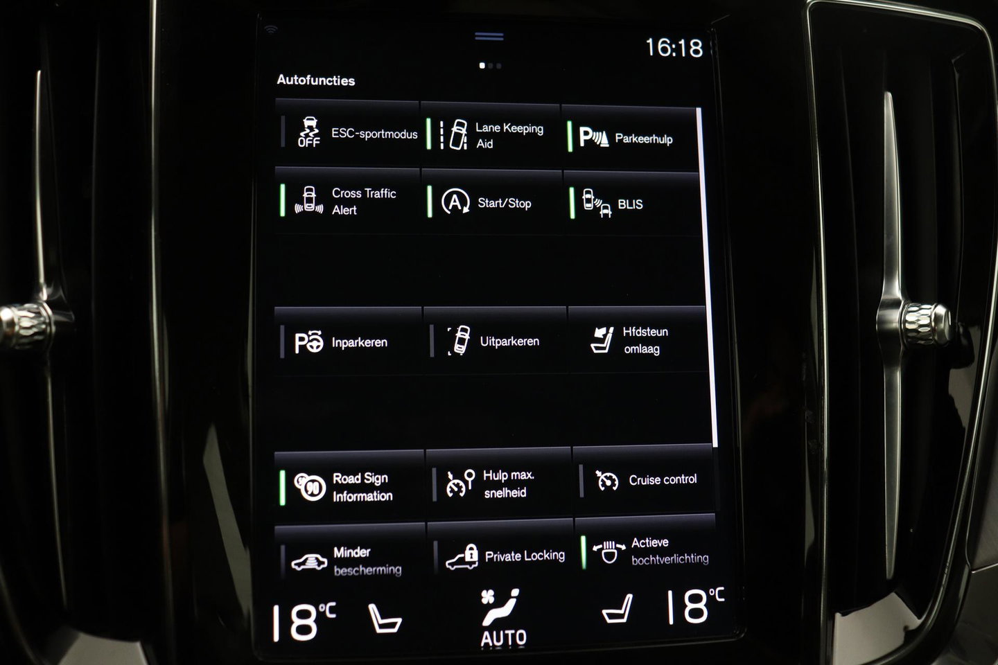 Volvo V60 2.0 D4 Inscription | Harman/Kardon | Pilot-assist | BLIS | Trekhaak | Stoelverwarming | Carplay | ACC