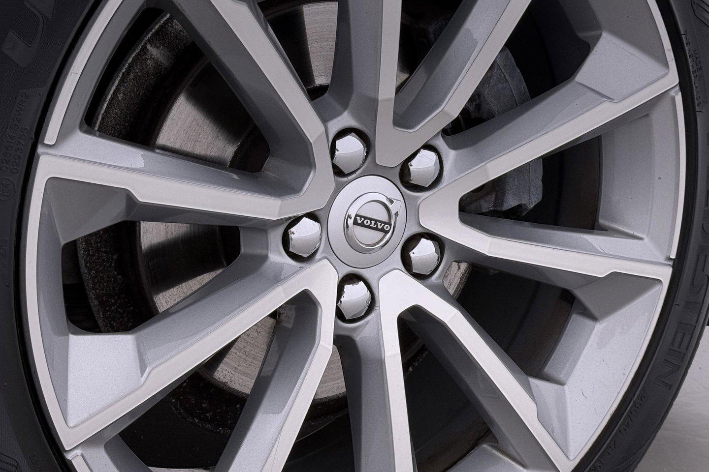 Volvo V60 2.0 D4 Inscription | Harman/Kardon | Pilot-assist | BLIS | Trekhaak | Stoelverwarming | Carplay | ACC