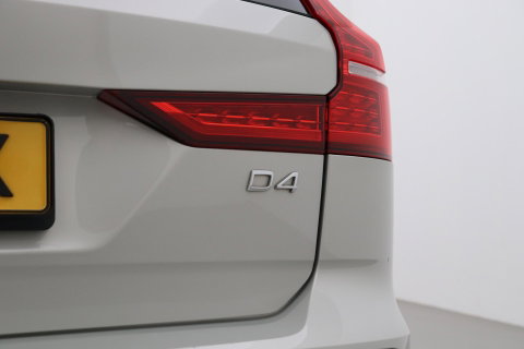 Volvo V60 2.0 D4 Inscription | Harman/Kardon | Pilot-assist | BLIS | Trekhaak | Stoelverwarming | Carplay | ACC