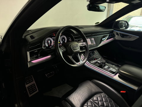 Audi Q8 60 TFSI e quattro Competition Pano|Carbon|Trekhaak|Massage