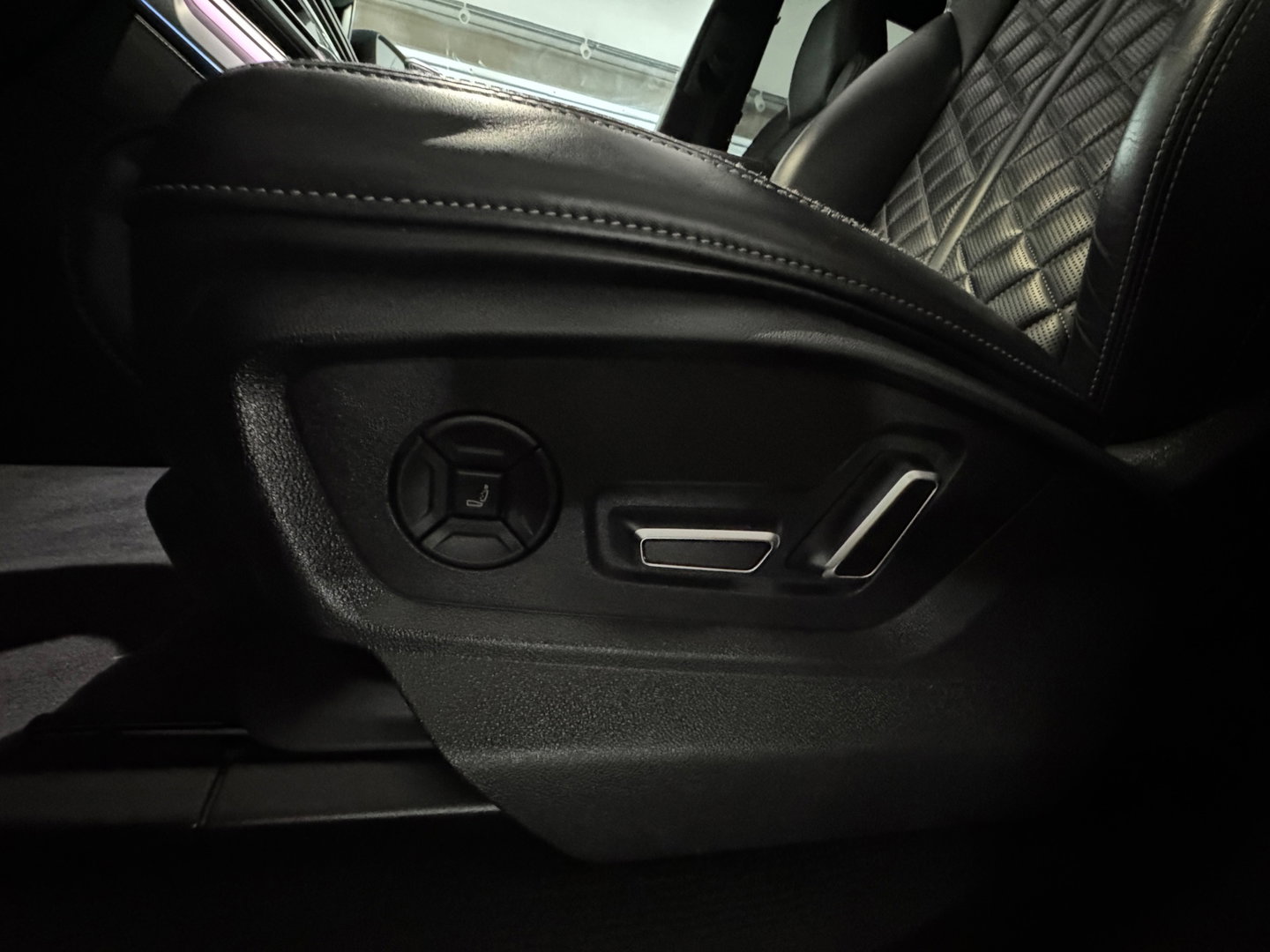 Audi Q8 60 TFSI e quattro Competition Pano|Carbon|Trekhaak|Massage