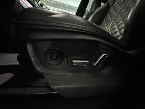 Audi Q8 60 TFSI e quattro Competition Pano|Carbon|Trekhaak|Massage