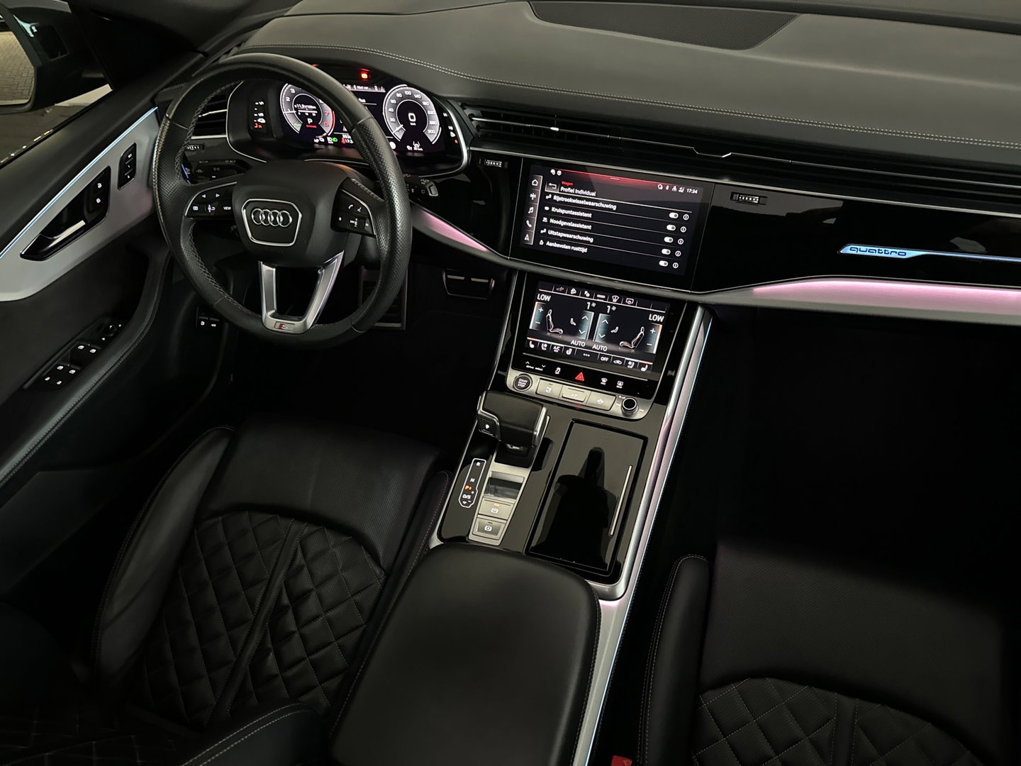 Audi Q8 60 TFSI e quattro Competition Pano|Carbon|Trekhaak|Massage