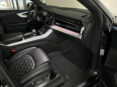 Audi Q8 60 TFSI e quattro Competition Pano|Carbon|Trekhaak|Massage
