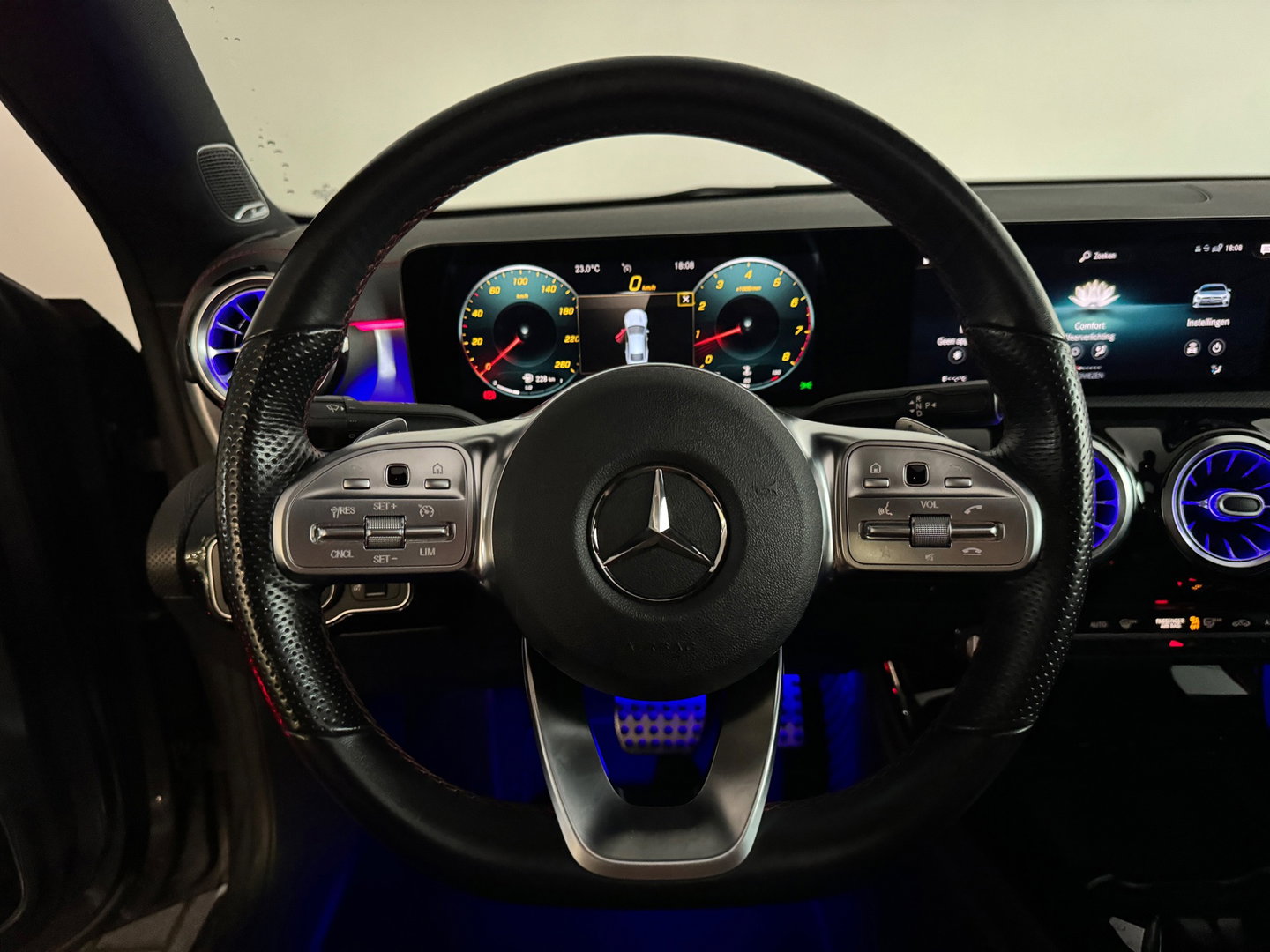 Mercedes-Benz CLA-Klasse 220 4MATIC AMG Pano|Burmester|BlindSpot|Camera