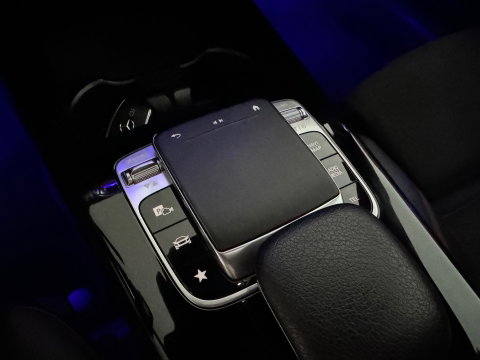 Mercedes-Benz CLA-Klasse 220 4MATIC AMG Pano|Burmester|BlindSpot|Camera