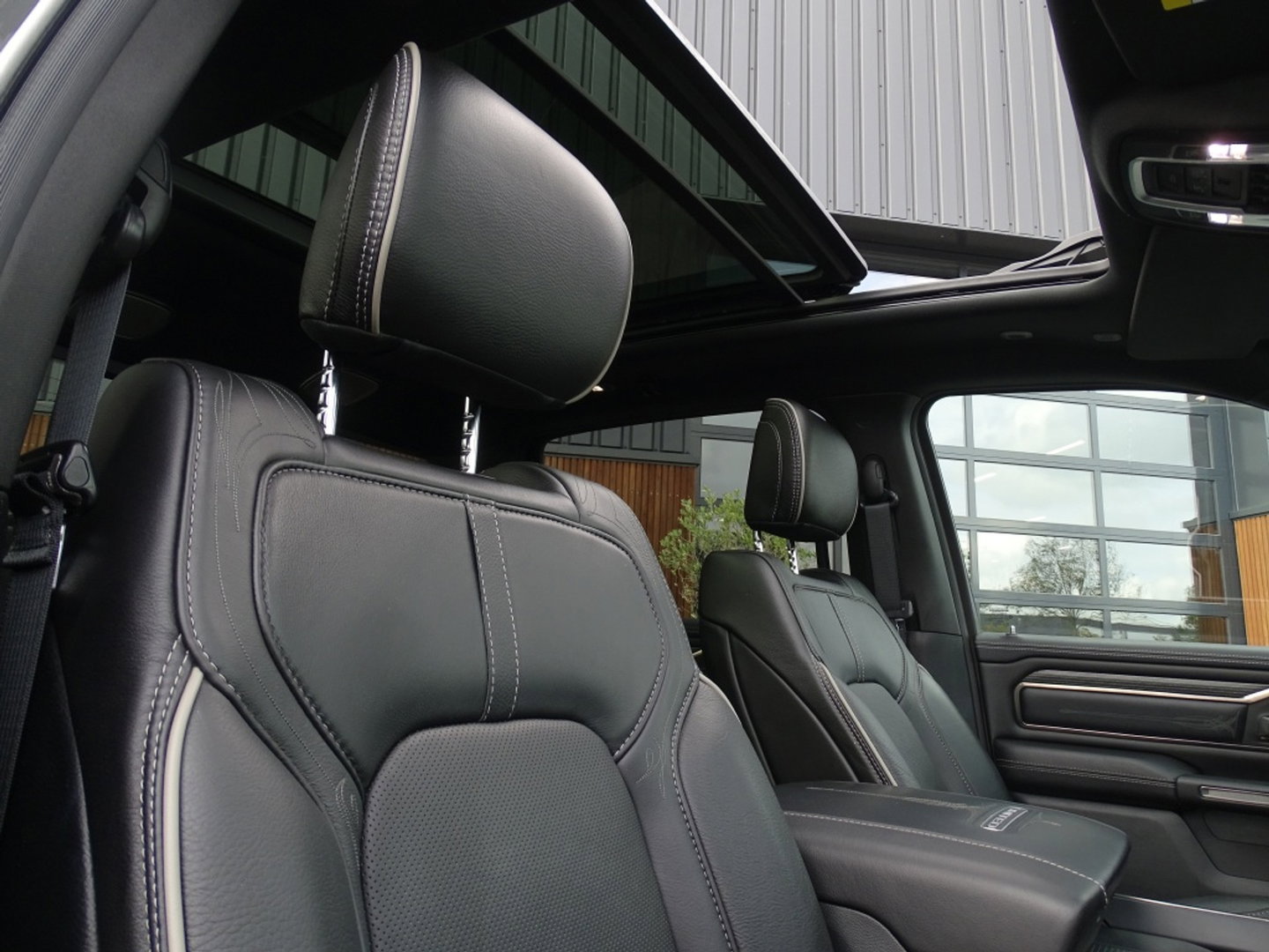 Dodge Ram 1500 5.7 V8 402PK 4X4 Limited / Harman Kardon / pano / *NAP* / BTW