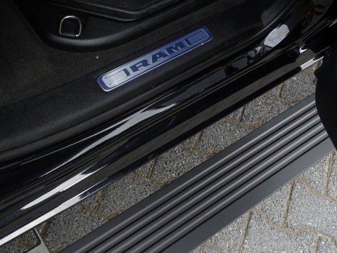 Dodge Ram 1500 5.7 V8 402PK 4X4 Limited / Harman Kardon / pano / *NAP* / BTW