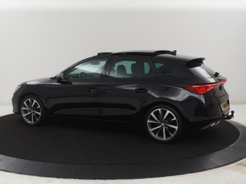 SEAT Leon 1.5 eTSI FR Business Intense