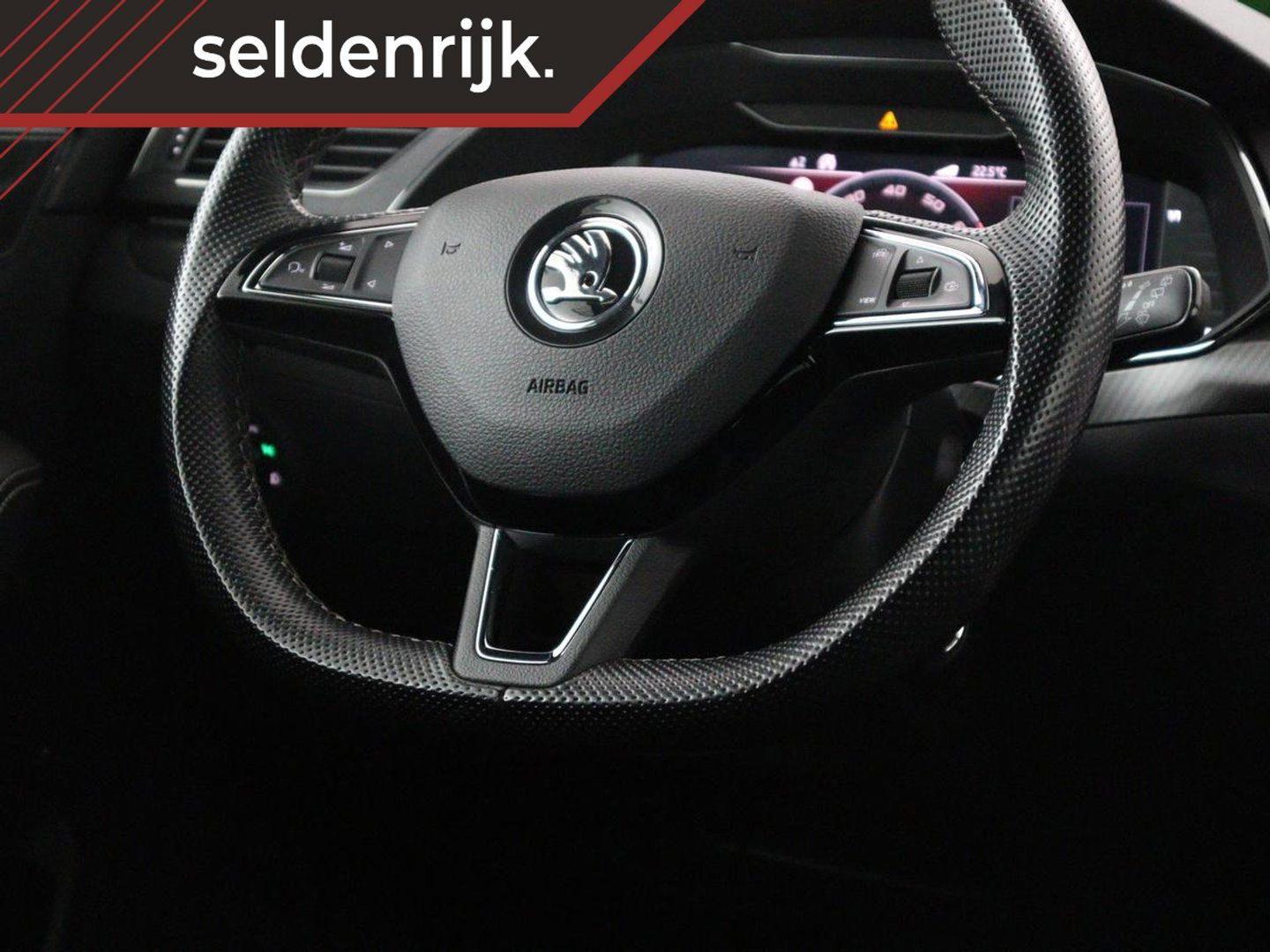 Škoda Superb Combi 1.5 TSI ACT Sportline Business | Leder/alcantara | Memory | Stoelverwarming | Virtueel dashboard | Park assist | Carplay | Navigatie | Climate control | Sfeerverlichting | Elektrische achterklep
